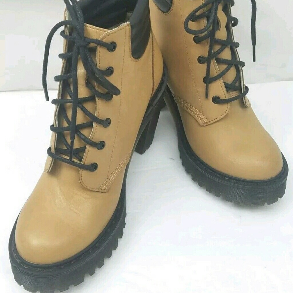 DOC DR. MARTENS PERSEPHONE TAN LEATHER  Boots